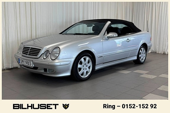 Mercedes-Benz CLK320 4 of 5