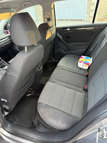 Volkswagen Golf VI 6 of 8