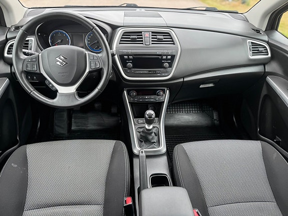 Suzuki S-Cross 9 of 9