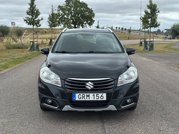 Suzuki S-Cross 2 of 5