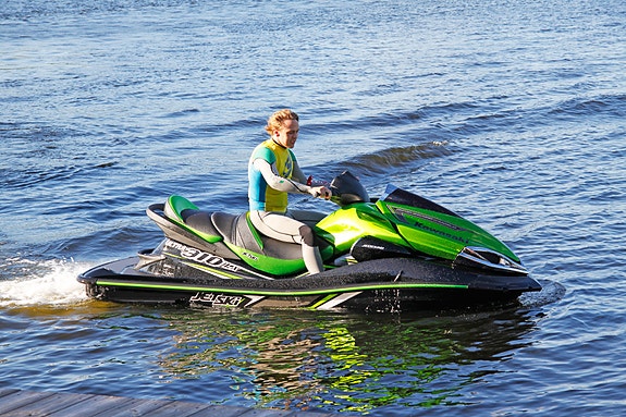Mycket fin Ultra 310 LX, endast sötvattenkörd i toppskick 6 of 8