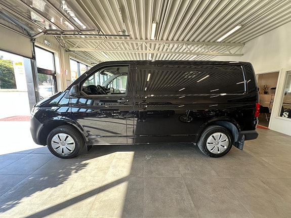 Volkswagen Transporter 3 of 5