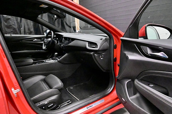 Opel Insignia 11 of 28