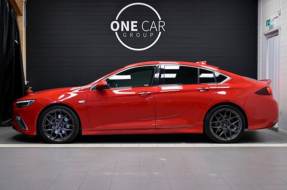 Opel Insignia 4 of 5