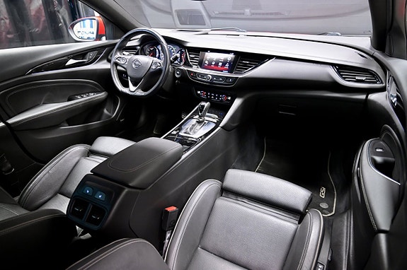 Opel Insignia 14 of 28