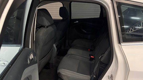 Ford C-Max 13 of 26