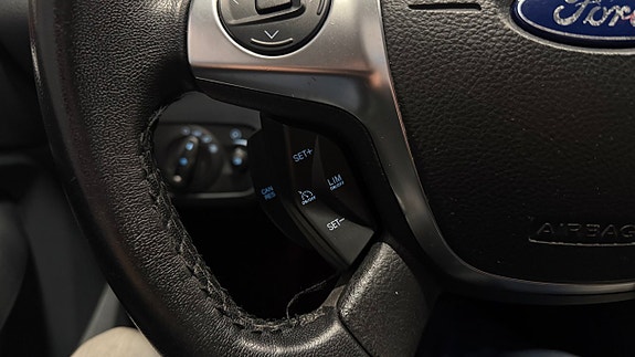 Ford C-Max 22 of 26