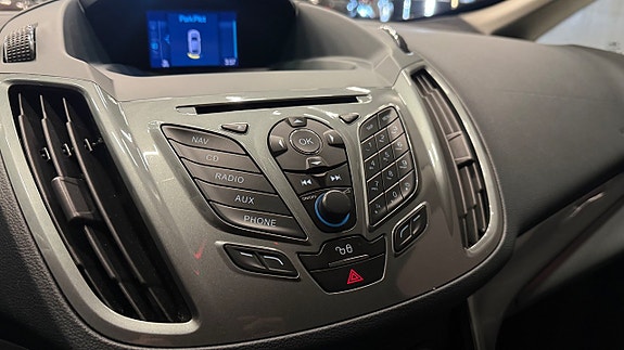 Ford C-Max 19 of 26