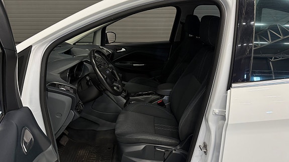 Ford C-Max 10 of 26