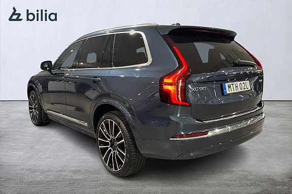 Volvo XC90 3 of 5