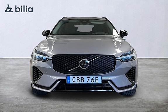 Volvo XC60 2 of 5