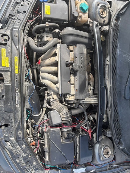 Volvo V70 3 of 5