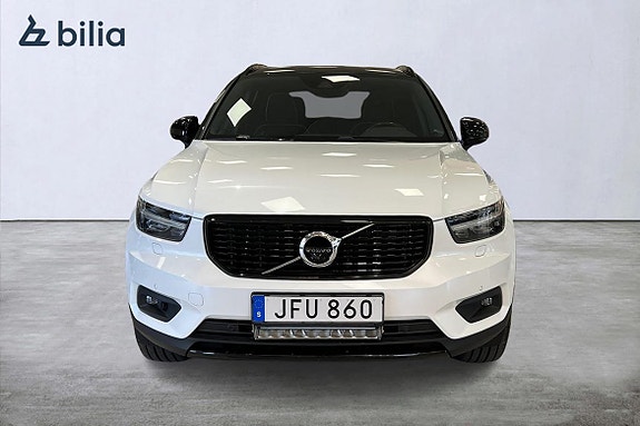 Volvo XC40 6 of 30