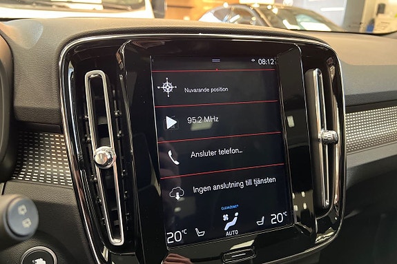 Volvo XC40 15 of 30