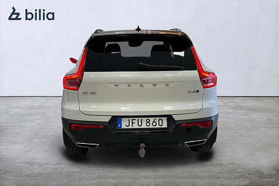 Volvo XC40 5 of 5