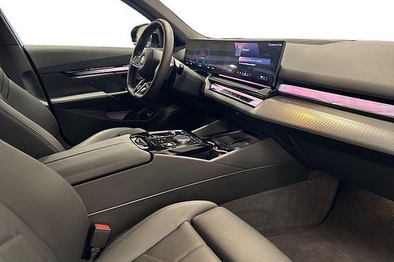 BMW i5 6 of 19