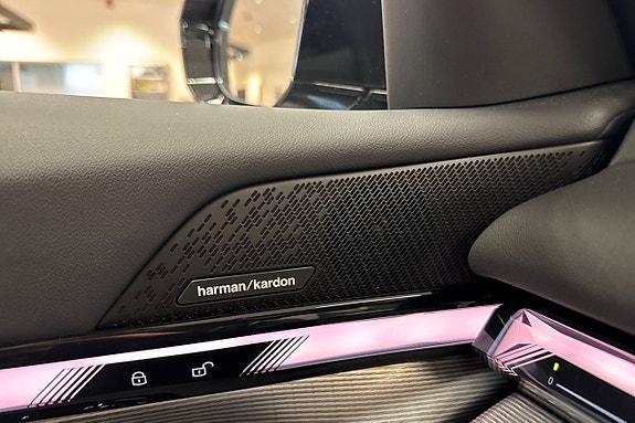 BMW i5 14 of 19