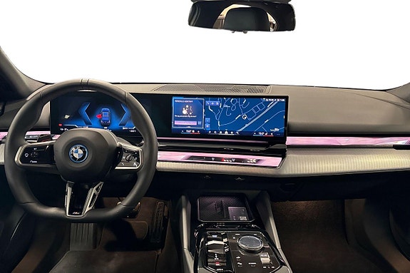 BMW i5 8 of 19