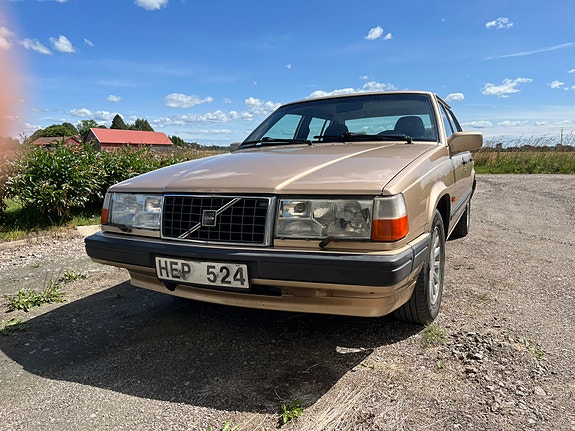 Volvo 940 2 of 5