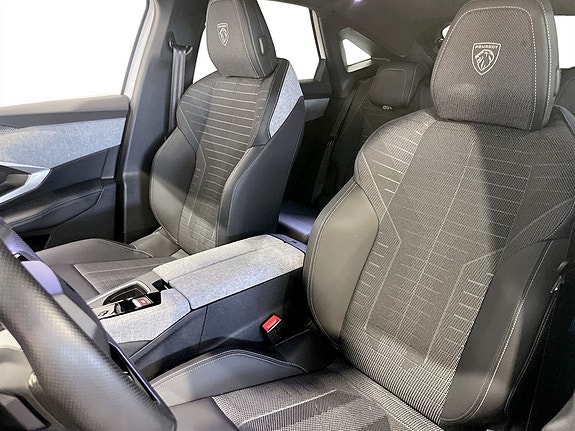 Peugeot 3008 5 of 15