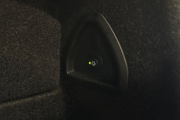 BMW i5 19 of 19