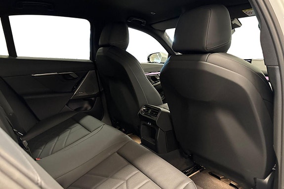 BMW i5 7 of 19
