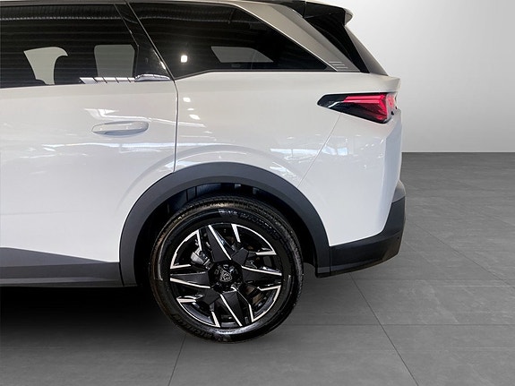 Peugeot 5008 14 of 15
