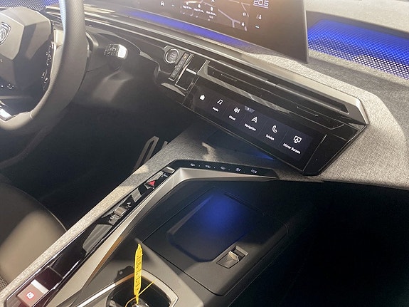 Peugeot 5008 10 of 15