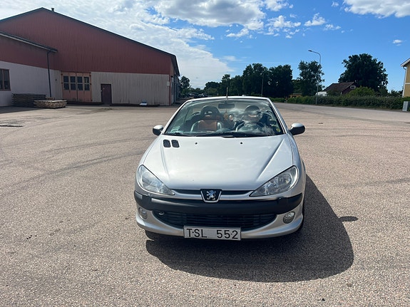 Peugeot 206 CC 4 of 5