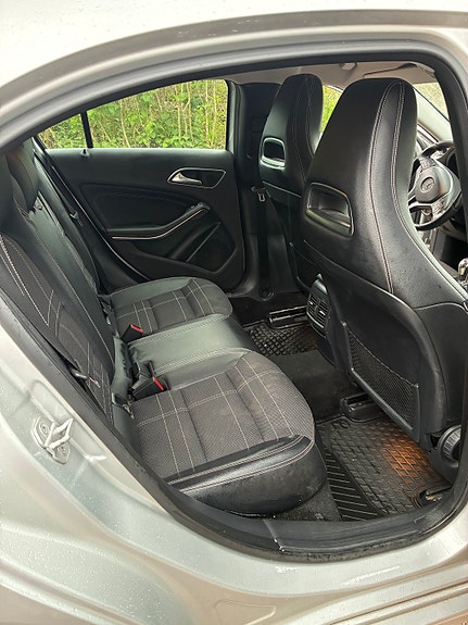 Mercedes-Benz A180 5 of 5
