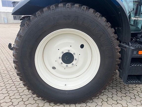 New Holland T6.155 Auto Command 5 of 9