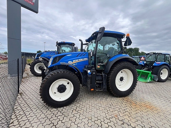 New Holland T6.155 Auto Command 2 of 9