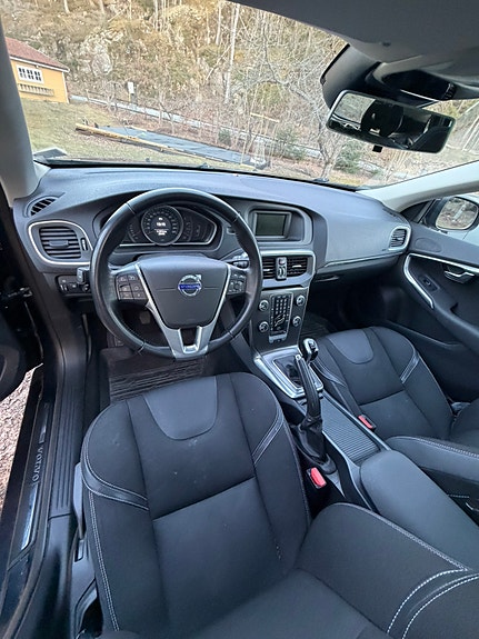 Volvo V40 9 of 11