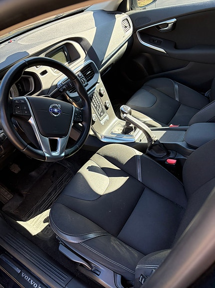 Volvo V40 7 of 11