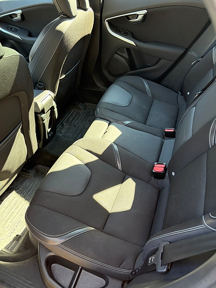 Volvo V40 8 of 11