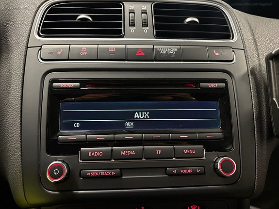 Volkswagen Polo 19 of 25