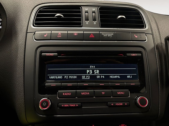Volkswagen Polo 18 of 25