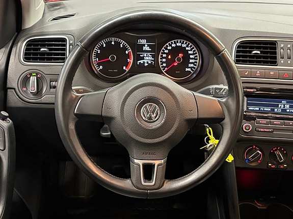 Volkswagen Polo 13 of 25