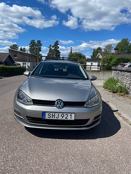 Volkswagen Golf VII 3 of 5