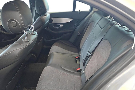 Mercedes-Benz C220 d 10 of 10