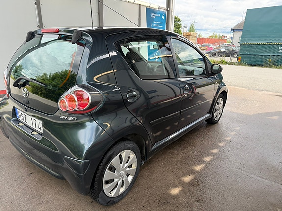 Toyota Aygo 5 of 10