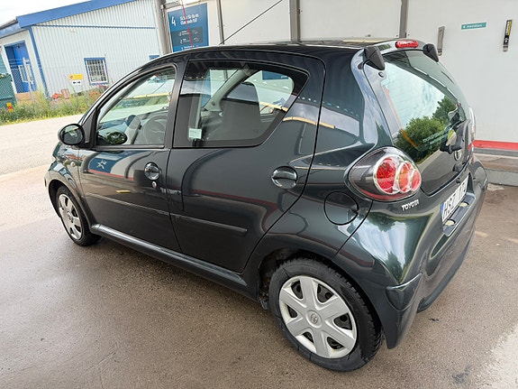 Toyota Aygo 4 of 10