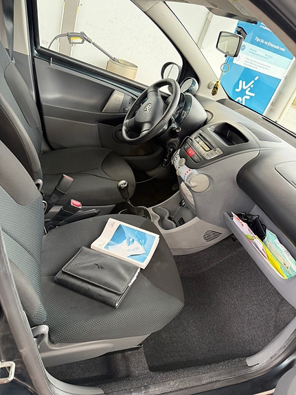 Toyota Aygo 7 of 10