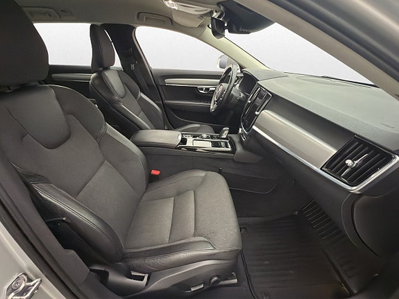 Volvo V90 10 of 30