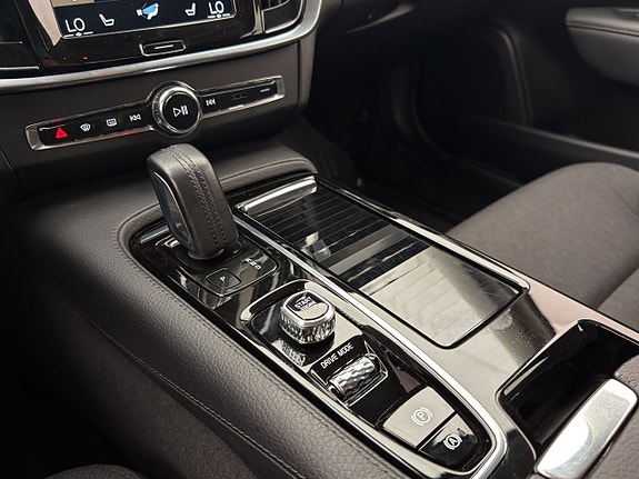 Volvo V90 27 of 30