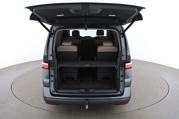 Volkswagen Multivan 17 of 18