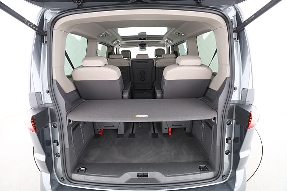 Volkswagen Multivan 18 of 18