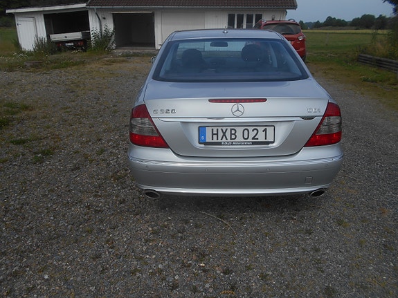 Mercedes-Benz E320 3 of 5