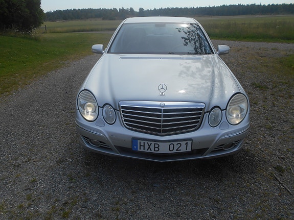 Mercedes-Benz E320 2 of 5