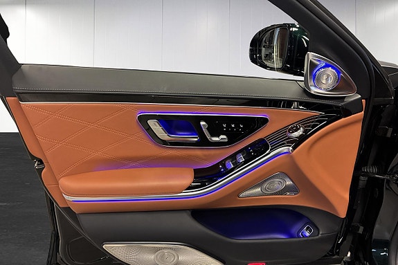 Mercedes-Benz Maybach S 680 13 of 26